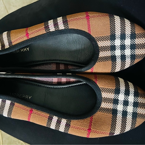 Burberry Women's Checkered Flats - Brown, Black, and White - Picture 1 of 8